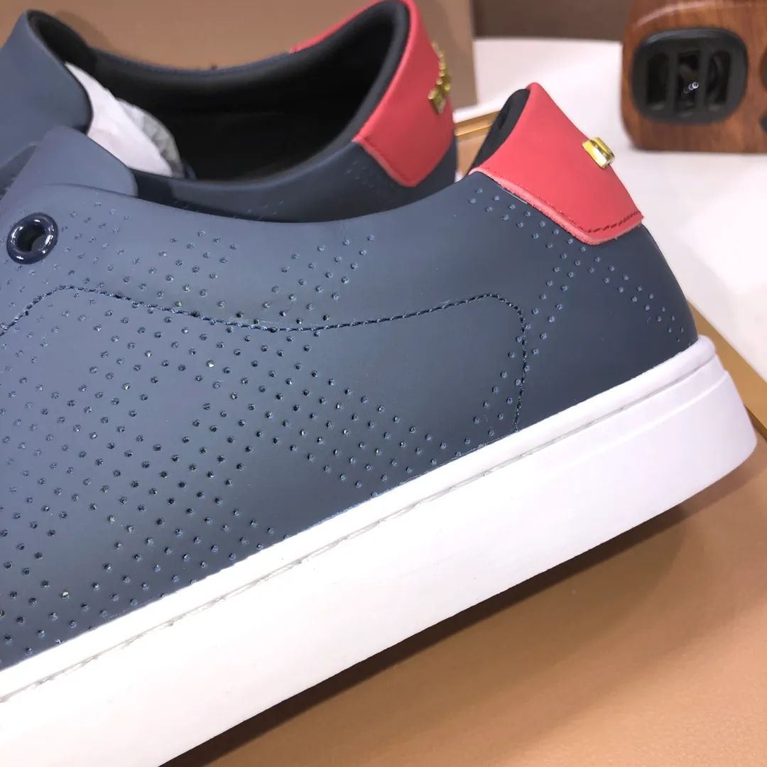 Men's shoes 💰480💰 [Burberry] (cowhide lining) classic low-top sneakers｜Imported cowhide with classic plaid fabric｜Cowhide lining｜Original outsole｜Fine workmanship and comfortable to wear Size: 38-44 (customized at 45)